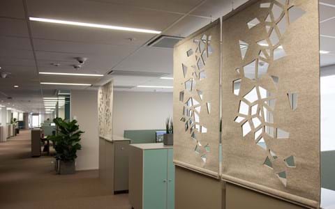 afskærmning med Fraster filt på kontor